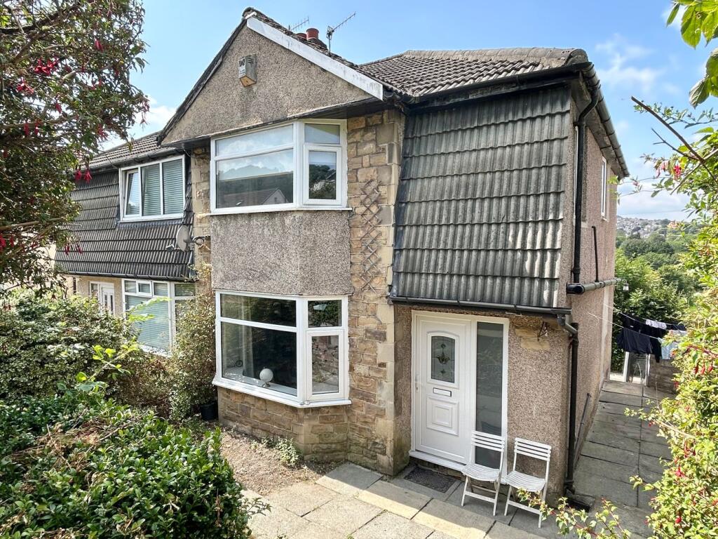 House in Bradford, Keighley - View 2