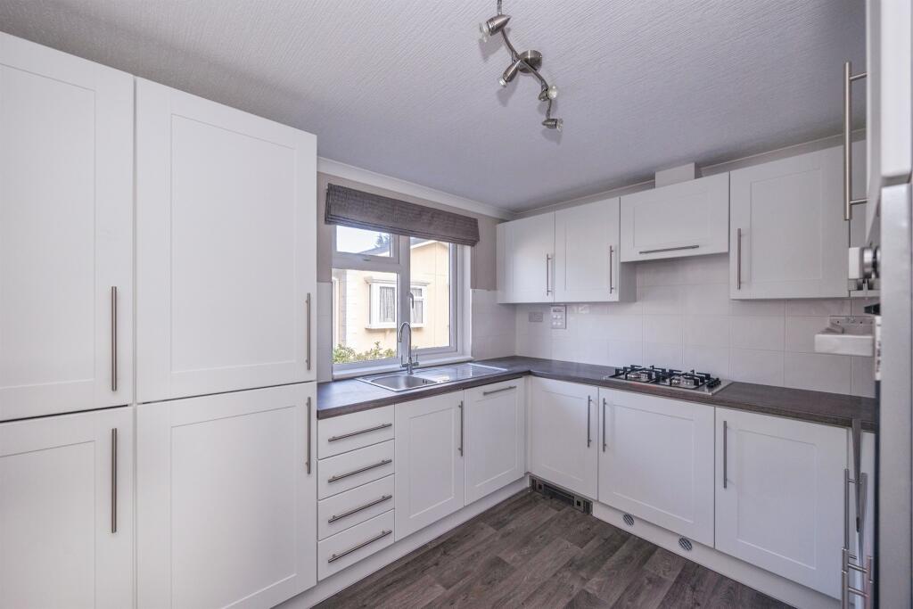 Dando Road, Denmead, Waterlooville photo 3