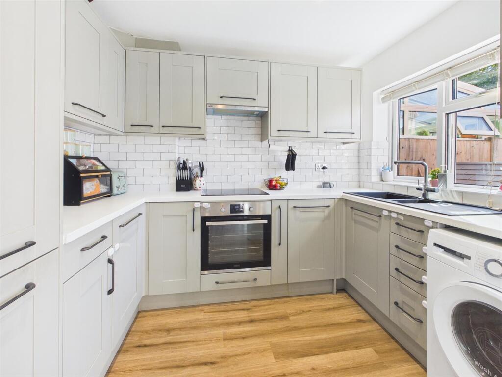 House in Elmbridge, Surrey - View 3