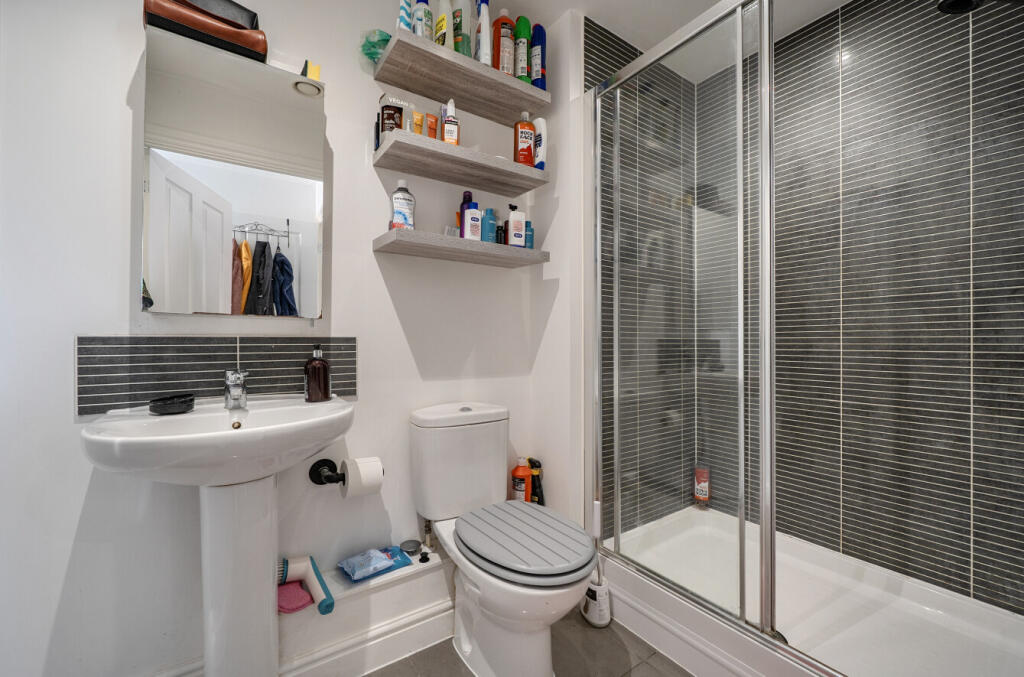 Apartment in Reading - More
