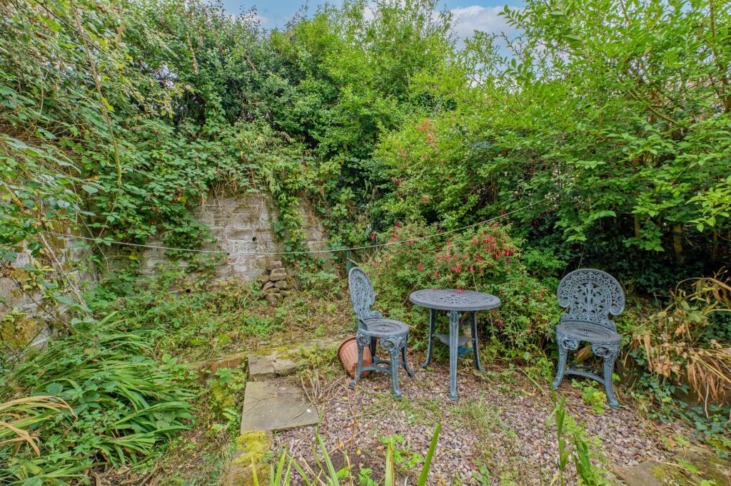House in Frodsham, Netherton - View 4