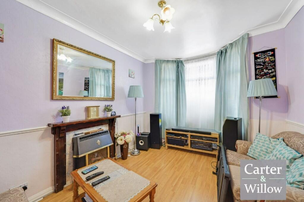 House in London - View 2