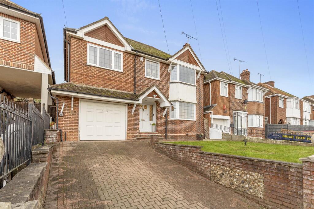 Main image of property: GUINIONS ROAD, HIGH WYCOMBE