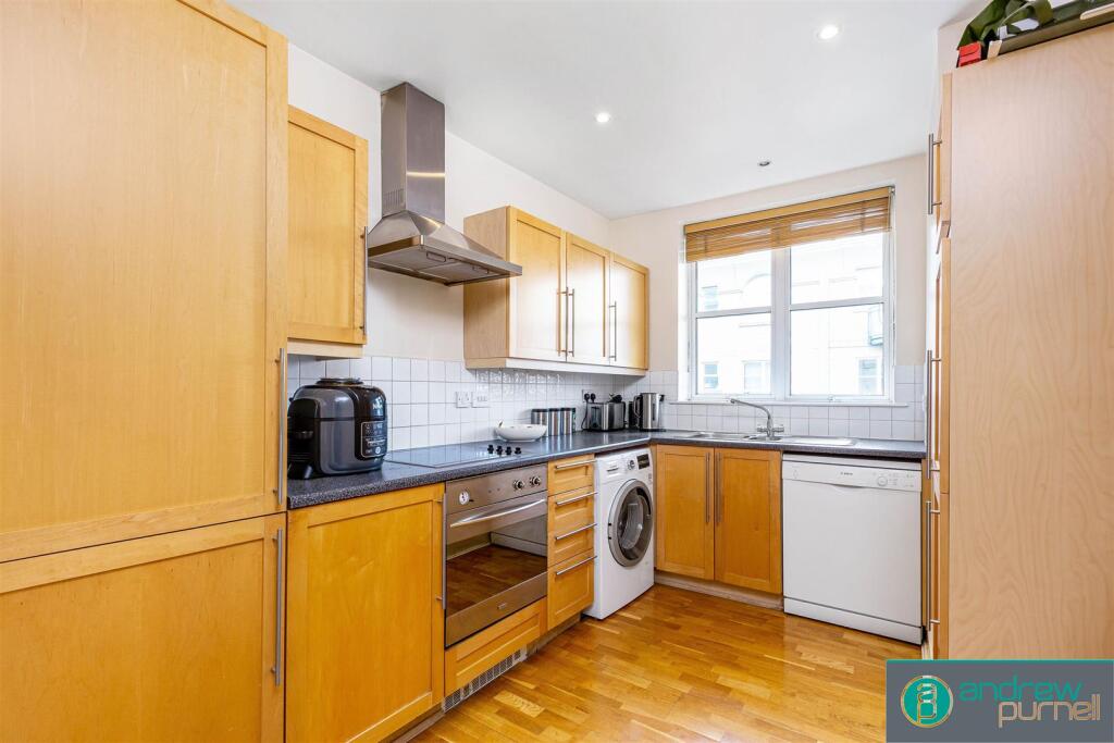 Apartment in London - More