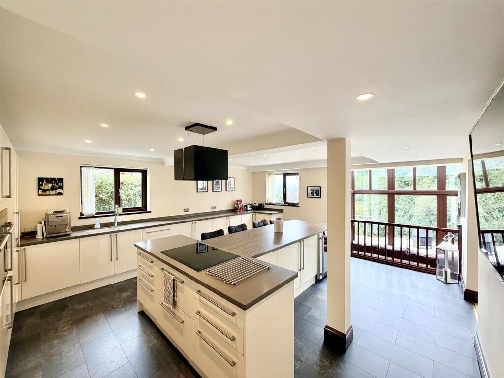 House in Plymouth - View 4