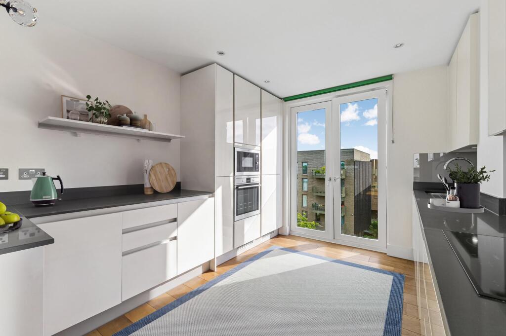 Apartment in London - View 3