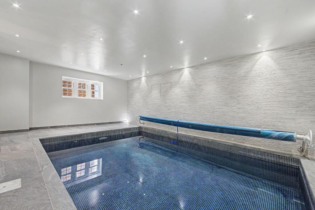 House in Hertsmere, Battlers Green, Aldenham - View 2