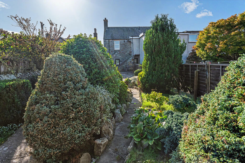 24 West High Street, Elgin, Moray IV30 4DJ photo 2
