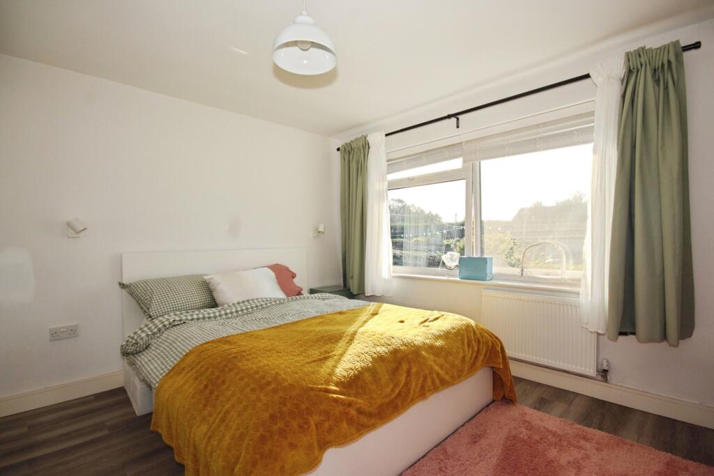 Apartment in Warwick, Royal Leamington Spa - More