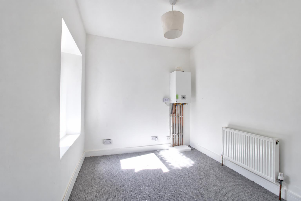House in Newport, Abertillery - View 5