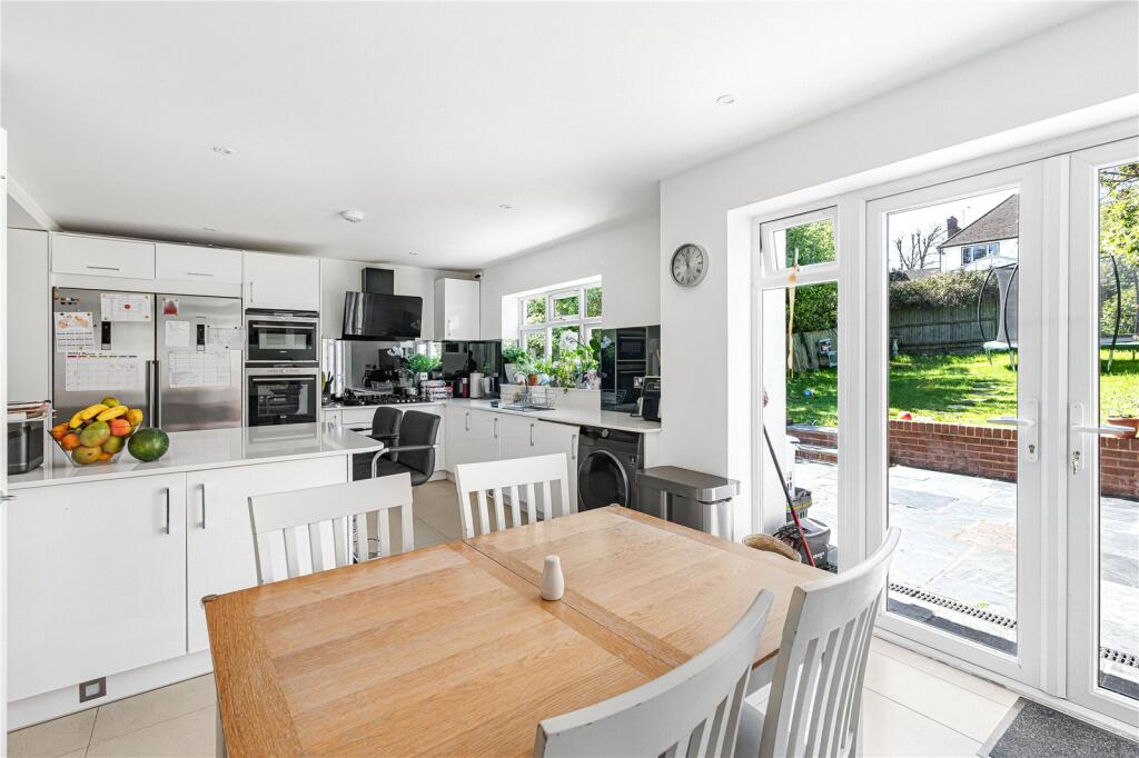 House in London, Friern Barnet - More