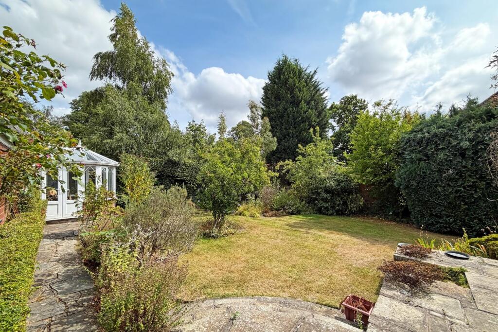 House in Trafford, Hale - View 3