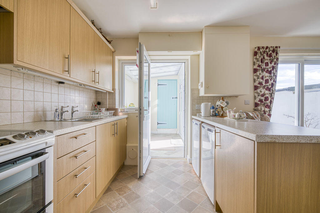 Additional image 8 of A delightful 2 bedroom home with off street parking close to Bruton's High Street