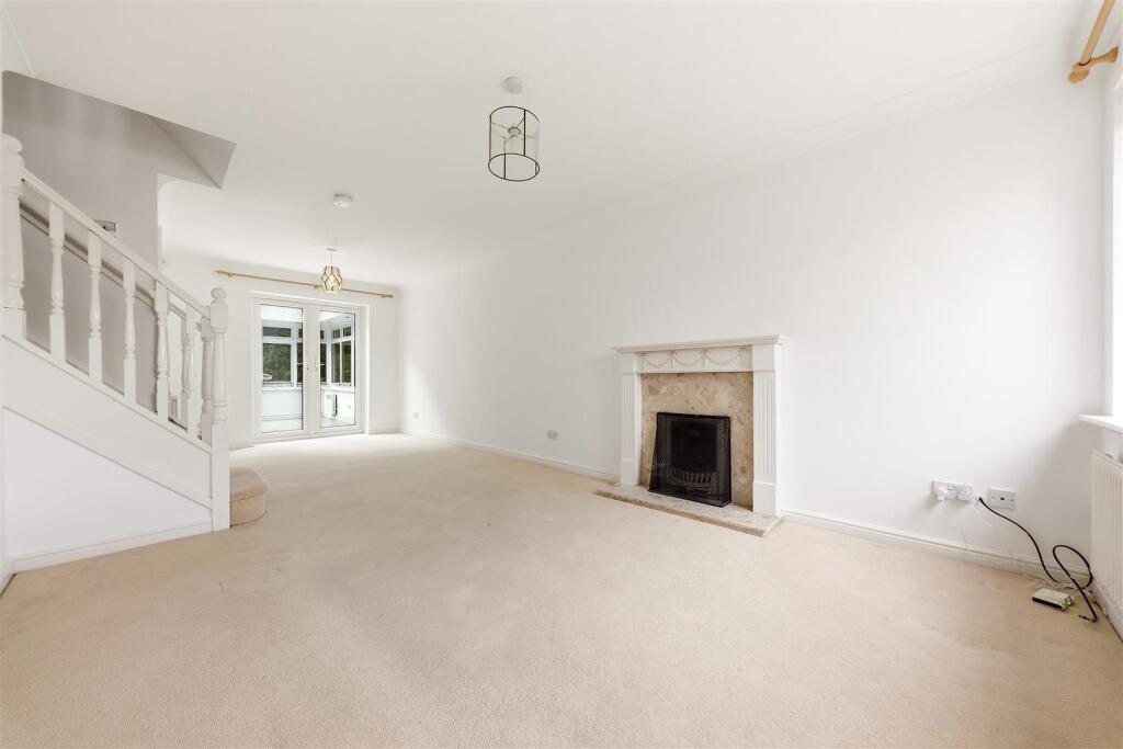 37, Boothroyd Drive, Meanwood, Leeds, West Yorkshire. photo 3