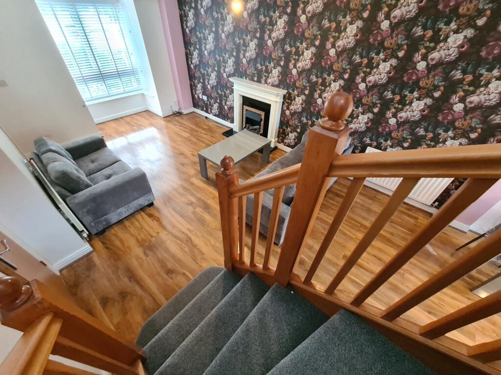 4 bedroom town house for rent