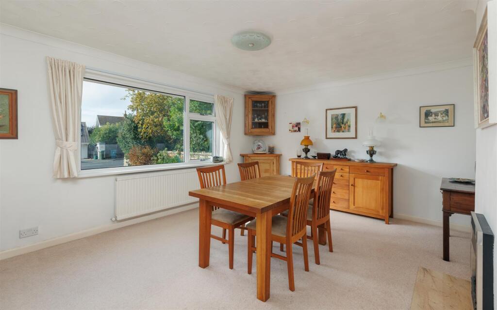 House in Cowes, Gurnard Marsh - More