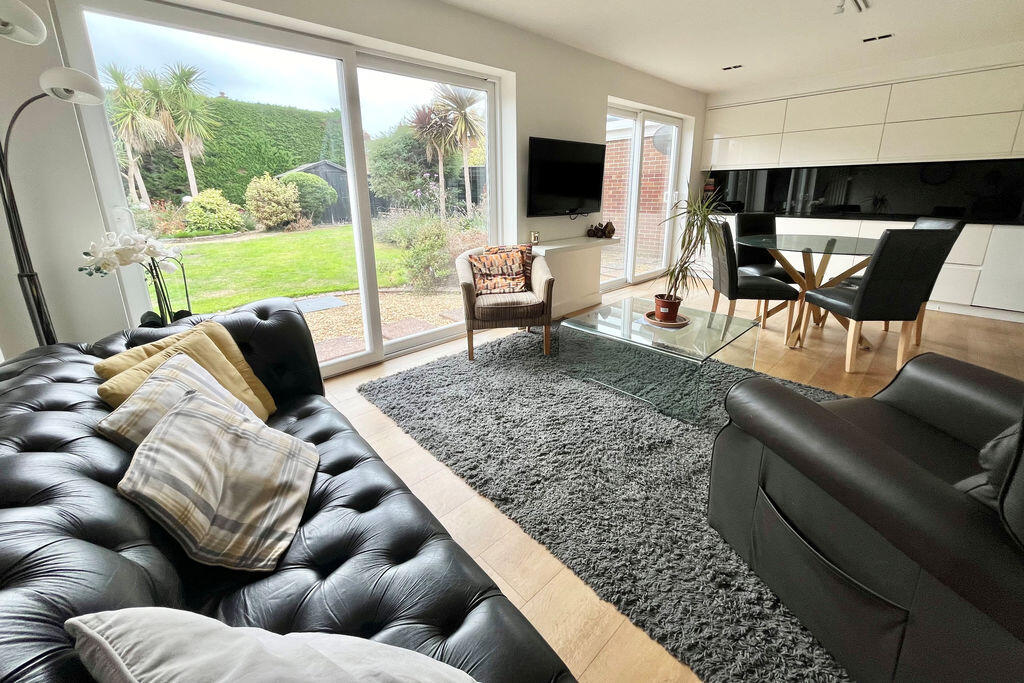 House in Portsmouth - View 3