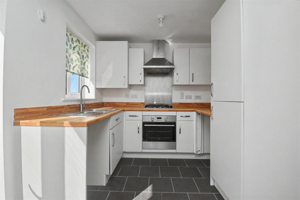 NN17, Yates Close, Weldon - View 2