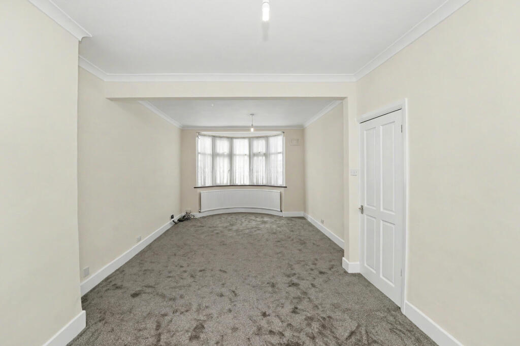 House in Enfield, Enfield Highway, Ponders End - View 5