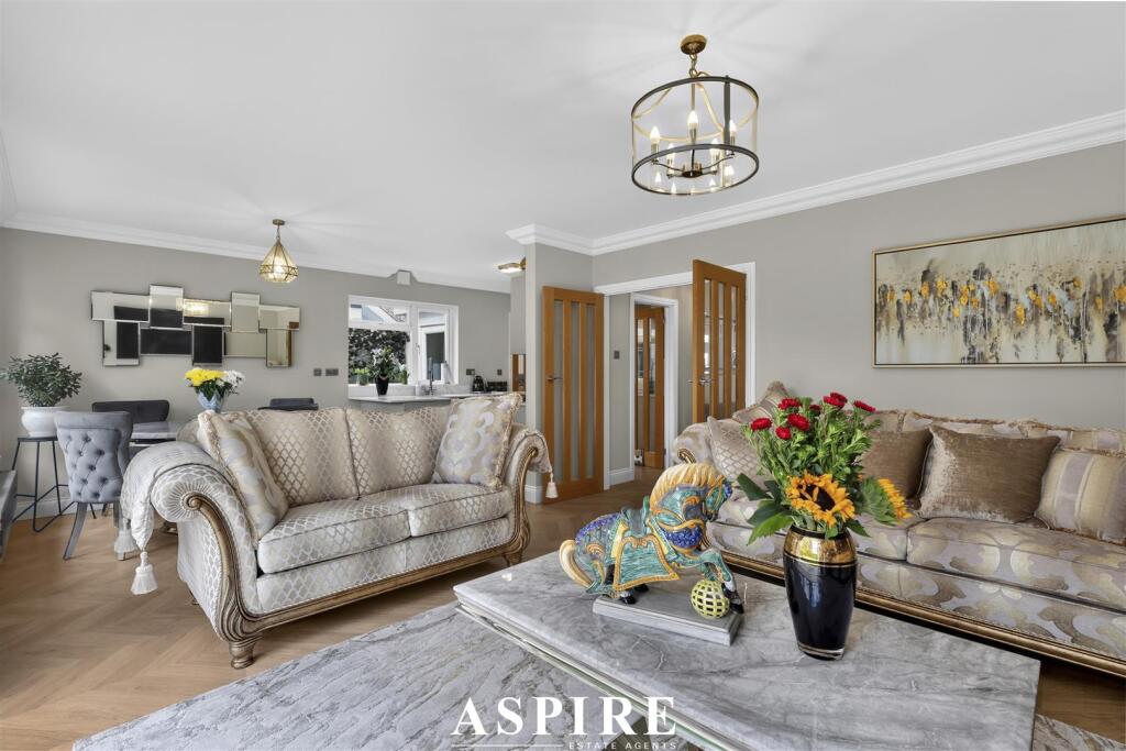 House in Southend-on-Sea - View 5