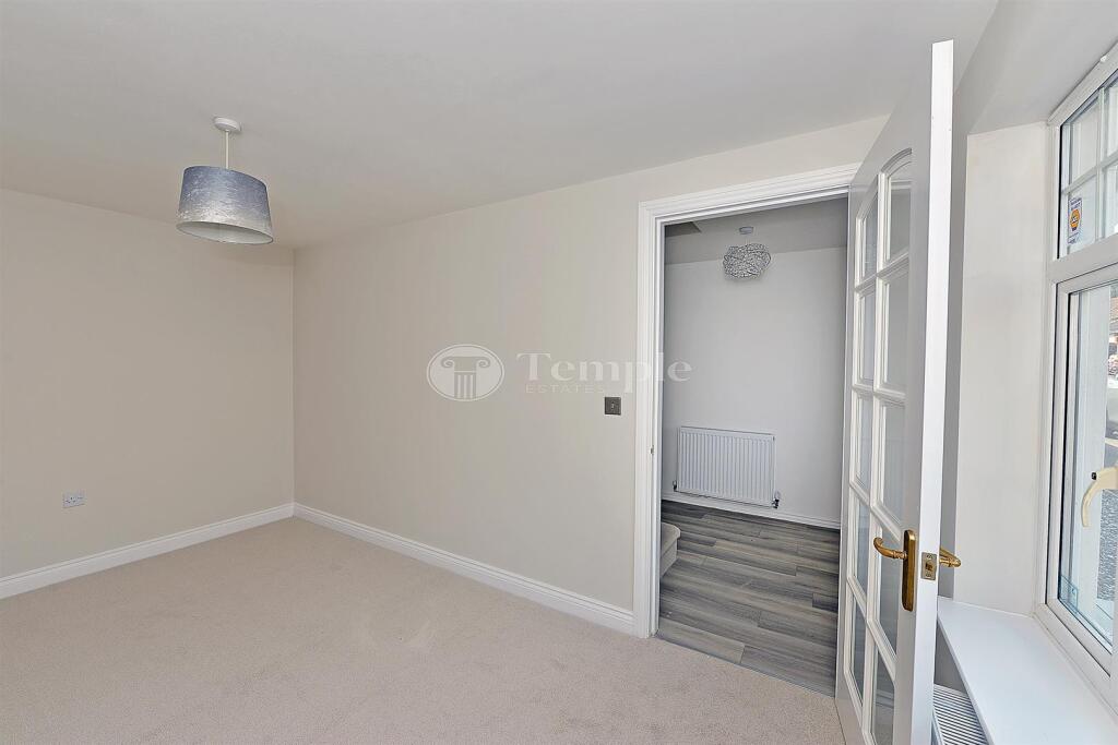 House in Mansfield, Berry Hill - View 4