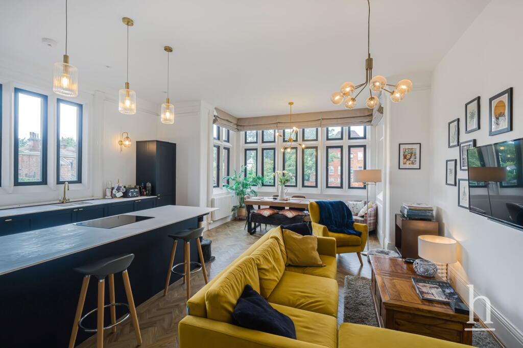 Apartment in Chester - More