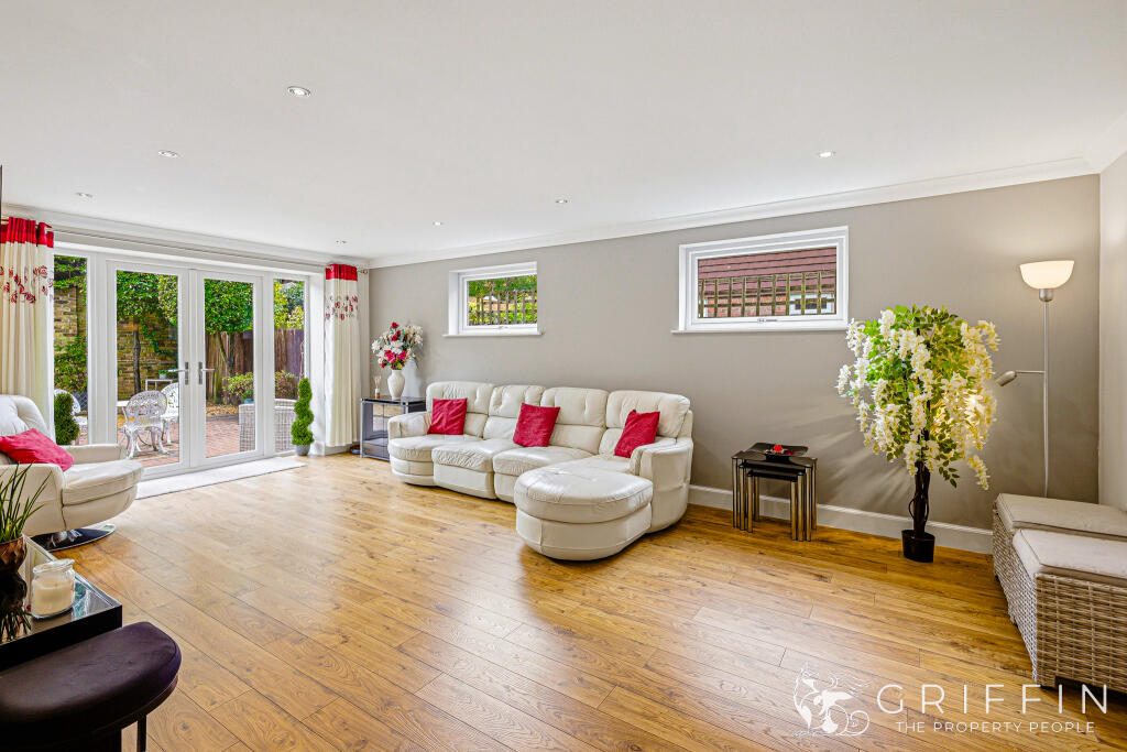 House in Thurrock, Essex - View 2