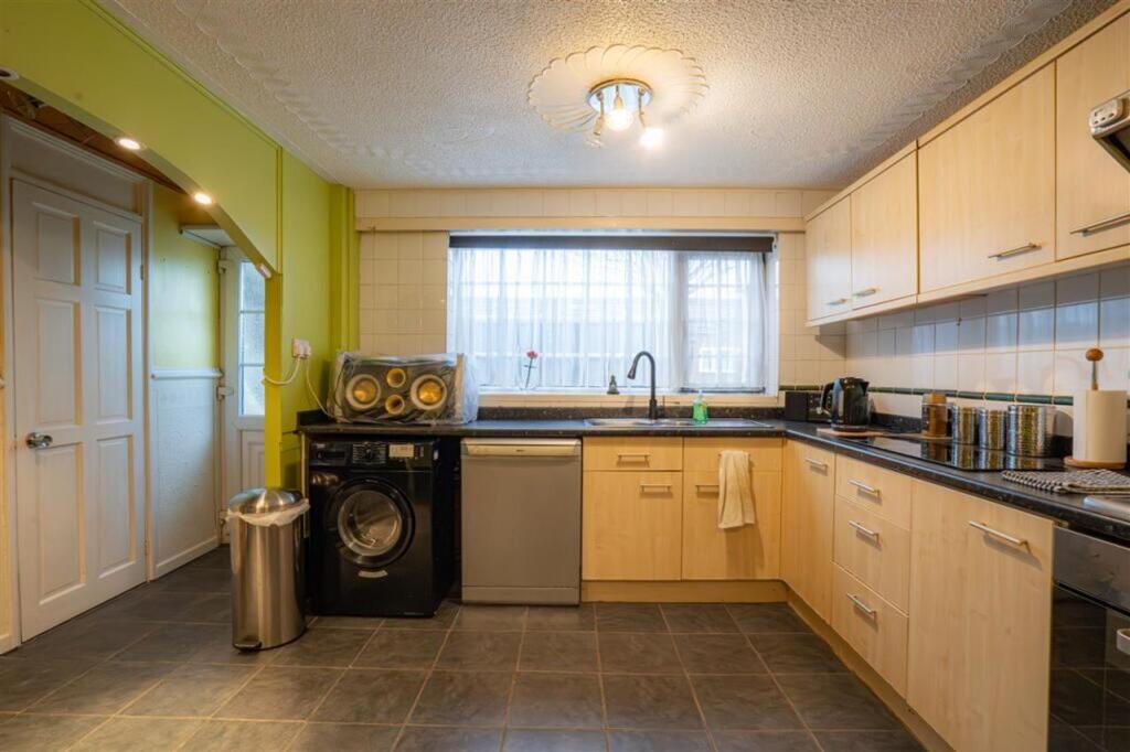 House in Birmingham, West Midlands - View 5