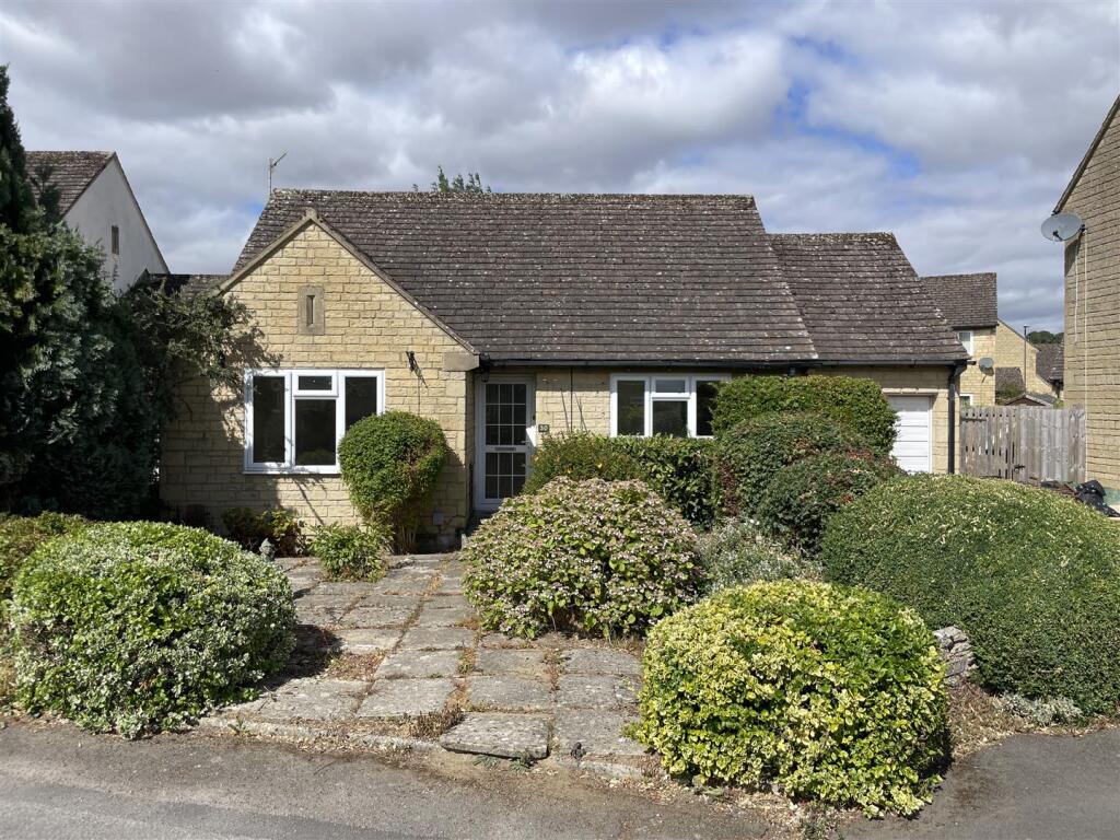 Main image of property: Park Farm, Bourton-On-The-Water, Cheltenham