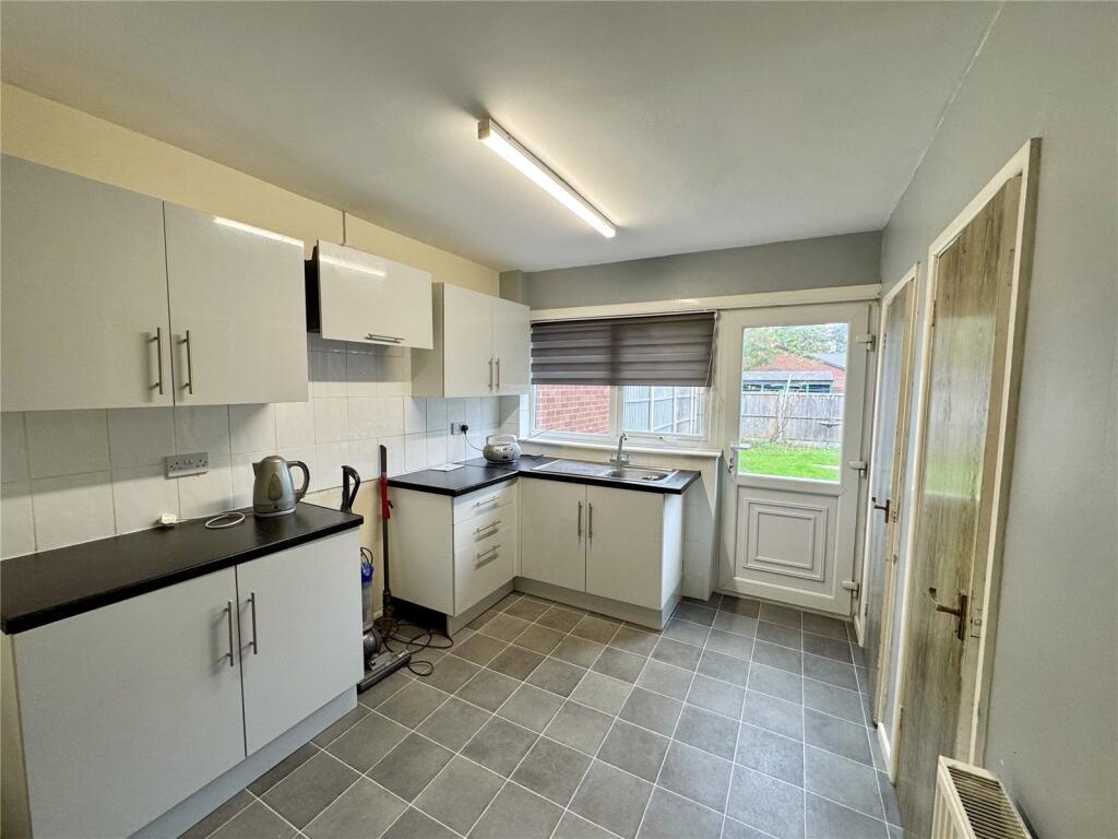 Leswell Street, Kidderminster, Worcestershire photo 3