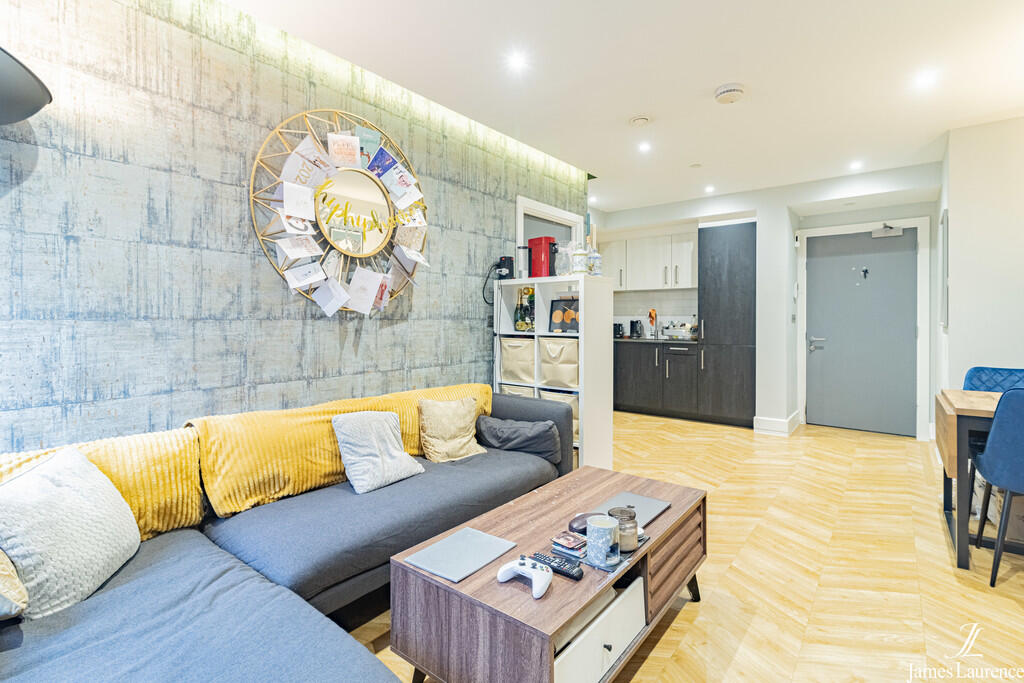 Apartment in Birmingham, Jewellery Quarter - View 3