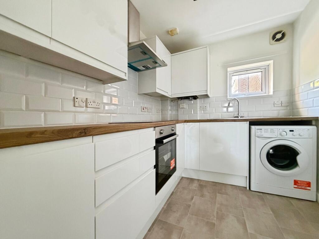 Apartment in Reading - View 2