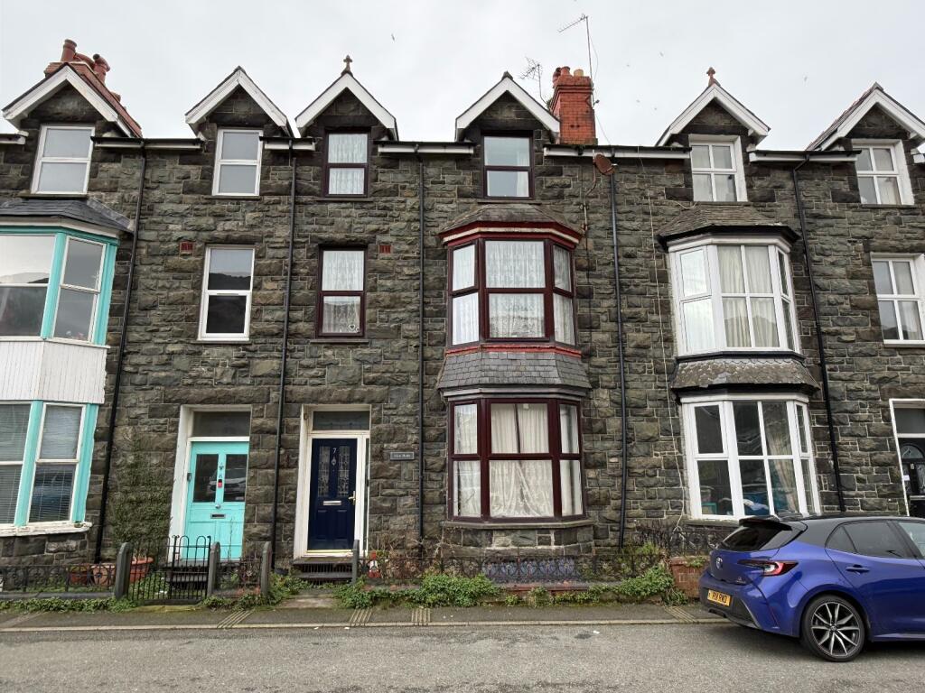 Main image of property: 7 Marine Road, Barmouth LL42 1NL