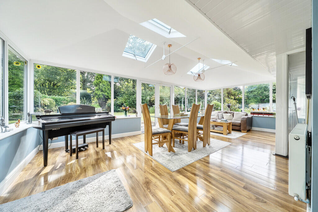 House in Redhill - View 5