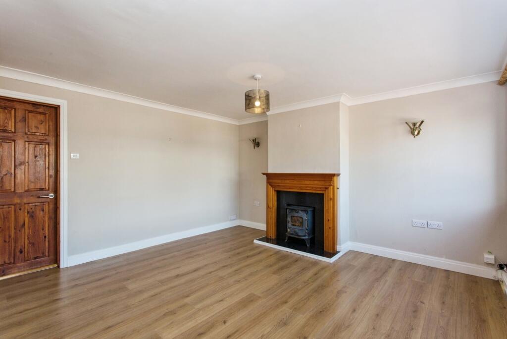 House in Chorley, Clayton-le-Woods - More