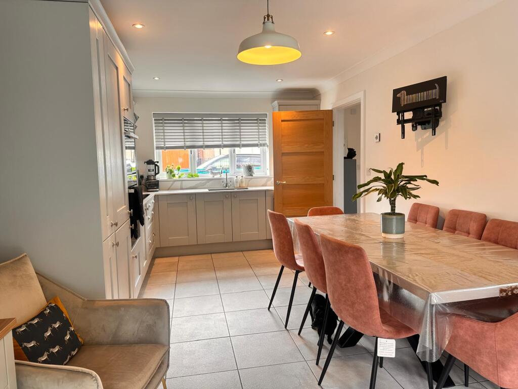 House in Melton - More