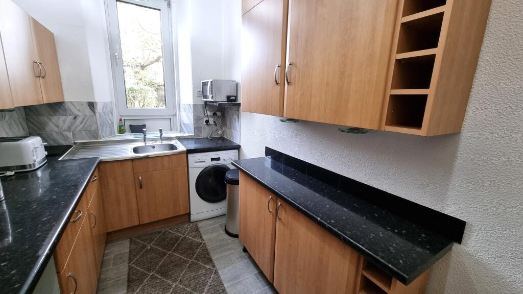 Apartment in Aberdeen, Rosemount and Mile End - View 4