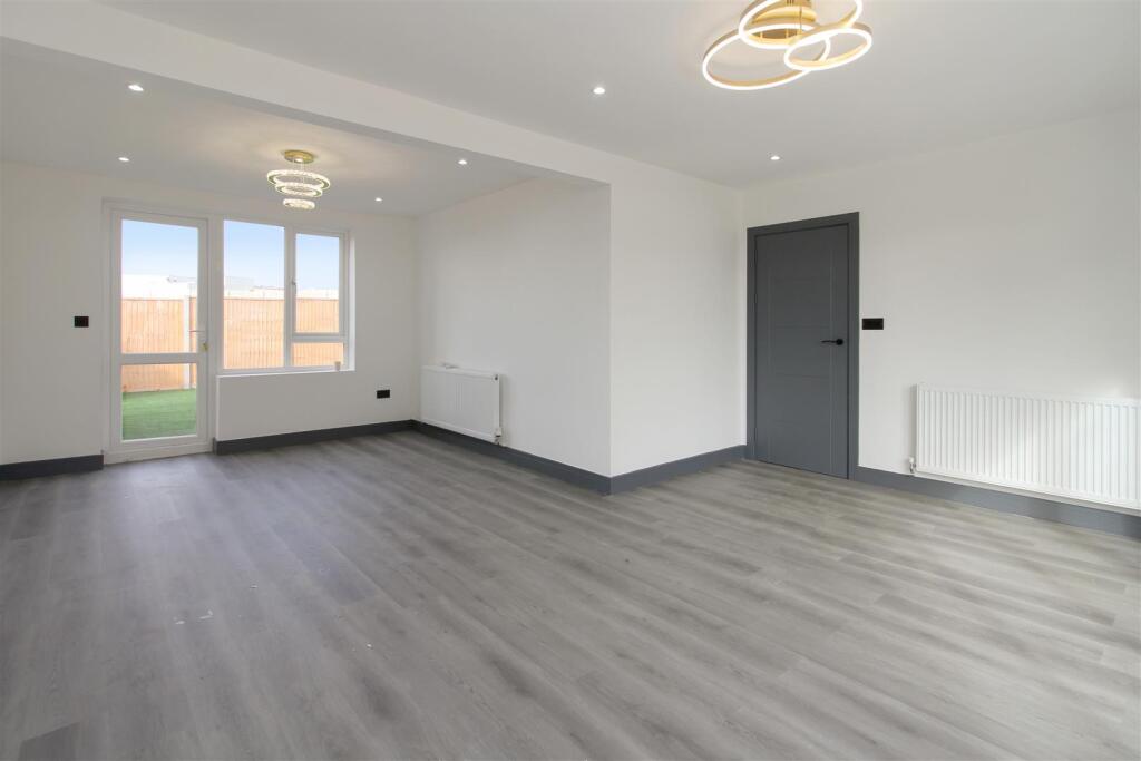 House in Northampton - View 5