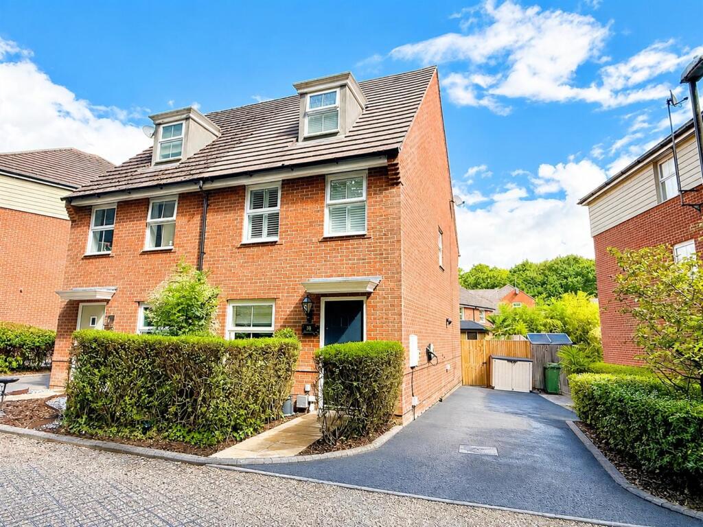 Main image of property: Castilian Way, Whiteley
