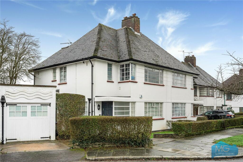 Main image of property: Howard Walk, London, N2