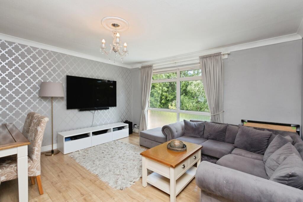 Main image of property: The Avenue, Lightwater, Surrey, GU18