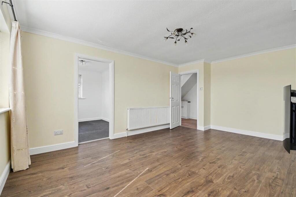 Wiltshire Avenue, Burton-Upon-Stather, Scunthorpe photo 4