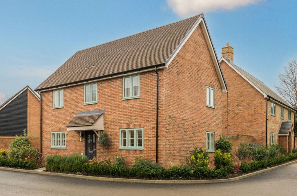 Main image of property: 14 Castle Hill Lane, Bishopdown, Wiltshire, SP1 3GP