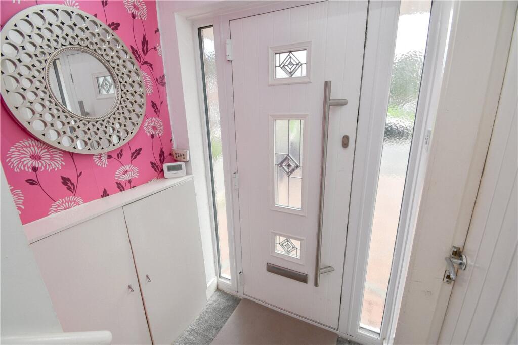 House in Ellesmere Port, Little Sutton - More