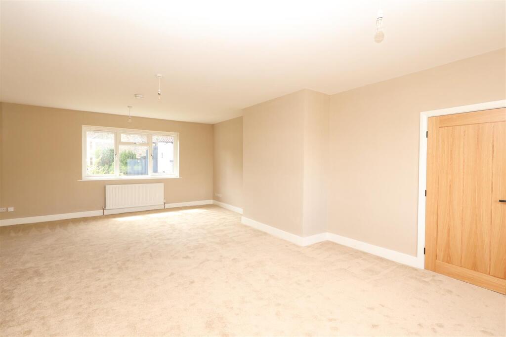 House in West Tanfield, North Yorkshire - View 3