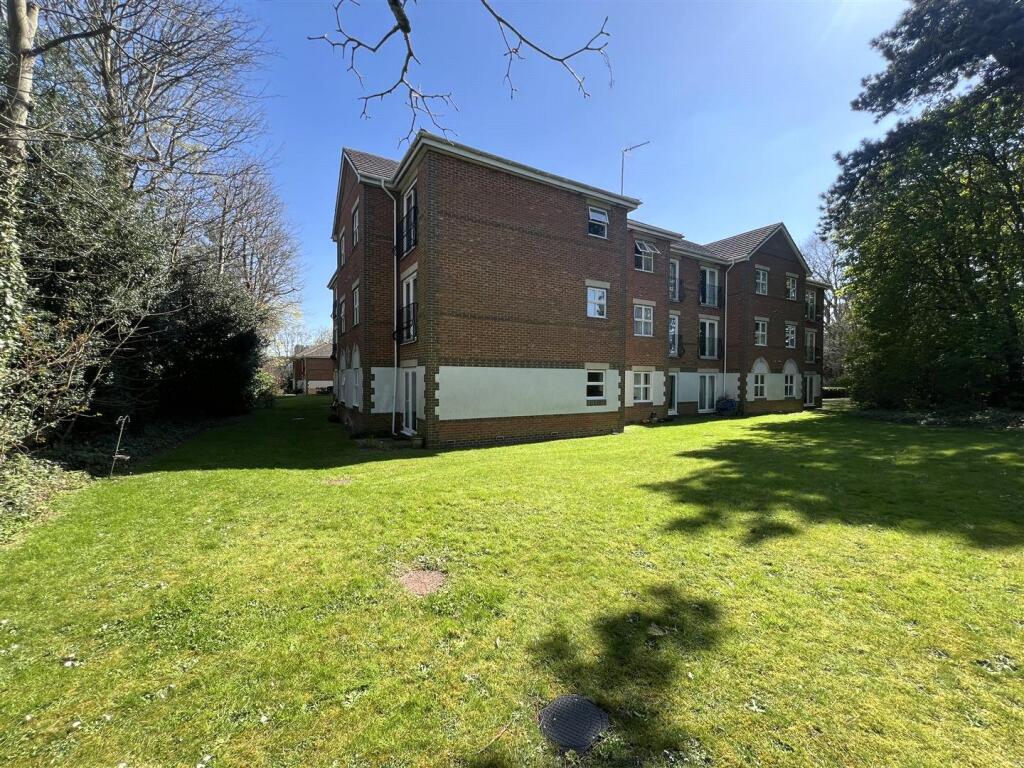 Main image of property: Norn Hill, Basingstoke, Hampshire, RG21
