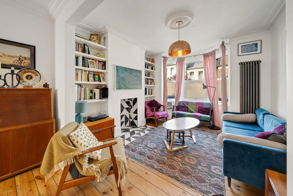House in London - View 2