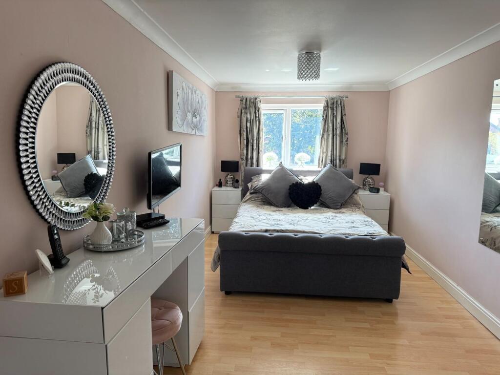 House in York - View 5