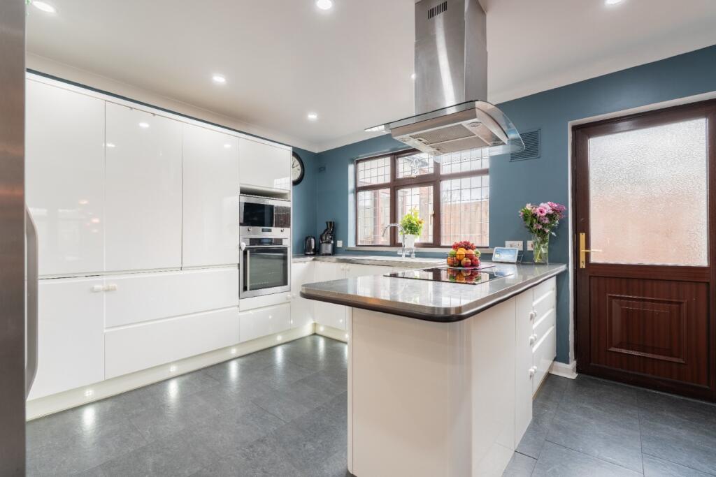 Rydal Drive, Bexleyheath, DA7 photo 2