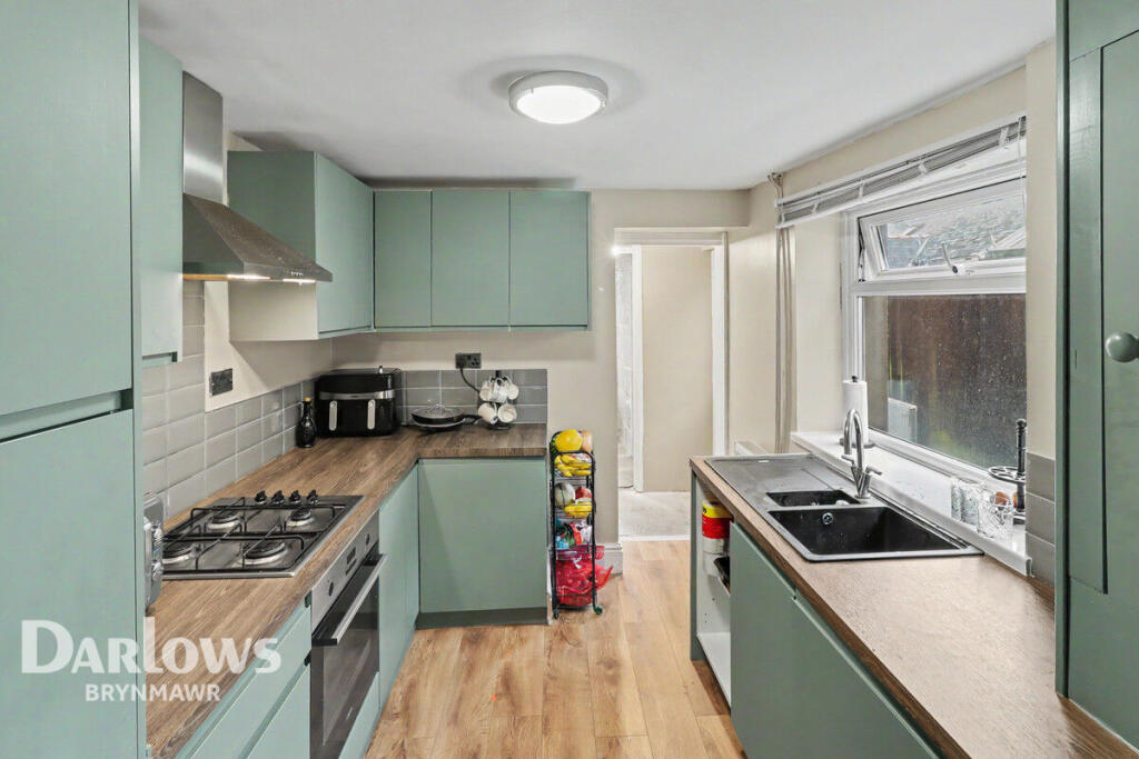 Victoria Street, Abertillery - View 3
